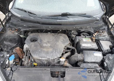 2016 Hyundai Veloster z USA, uszkodzony, nr VIN KMHTC6AD2GU301831